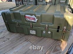 Pelican-Hardigg Mobile Military Surplus Weapons 12 Rifle Gun Hard Case Good