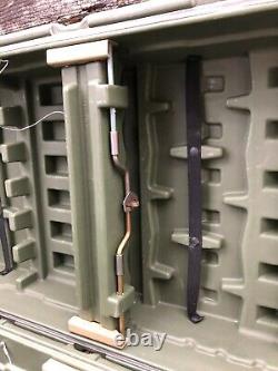 Pelican Hardigg US Military Weapons Shipping Storage 12 Rifle Gun Rack Hard Case